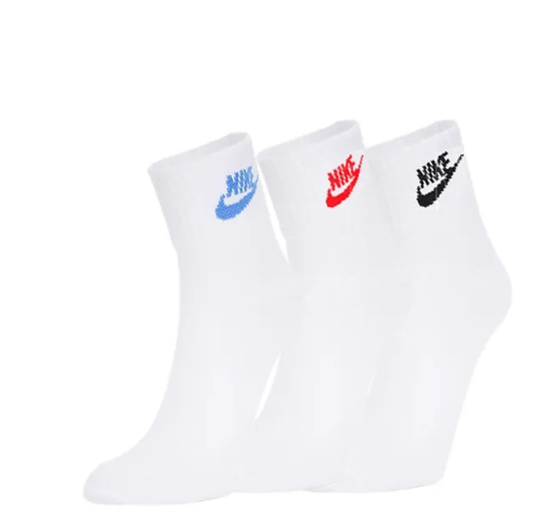 Lot de 3 paires de chaussettes Nike Ankle avec logo coloré - Blanc, Bleu, Rouge et Noir